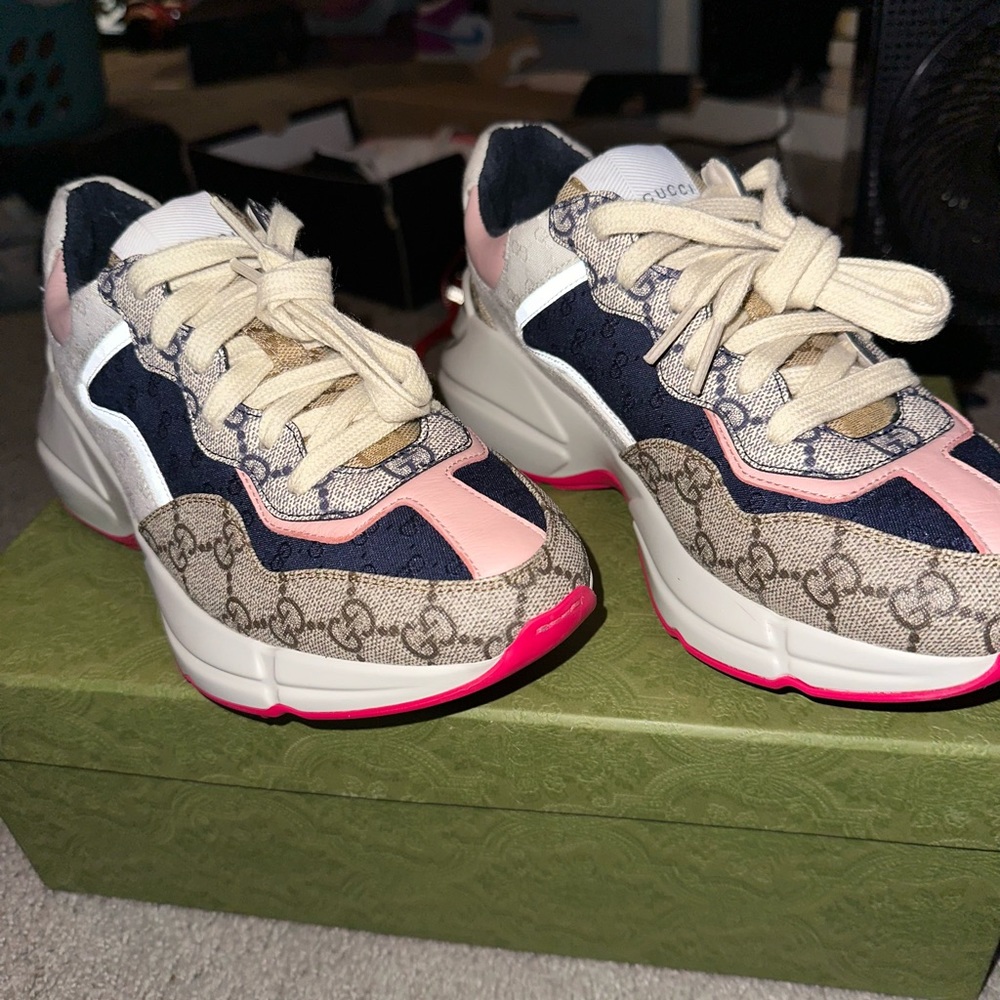 WOMEN'S GG RHYTON SNEAKER